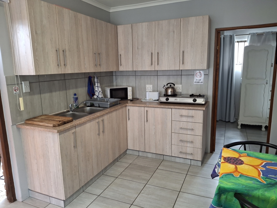 5 Bedroom Property for Sale in Hartenbos Central Western Cape